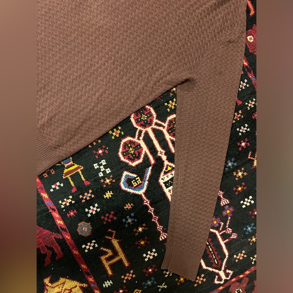 Large Maroon H&M Crewneck Sweater - Picture 3 of 4